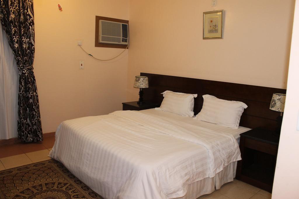 Al Narjes Suites Jizan Ruang foto